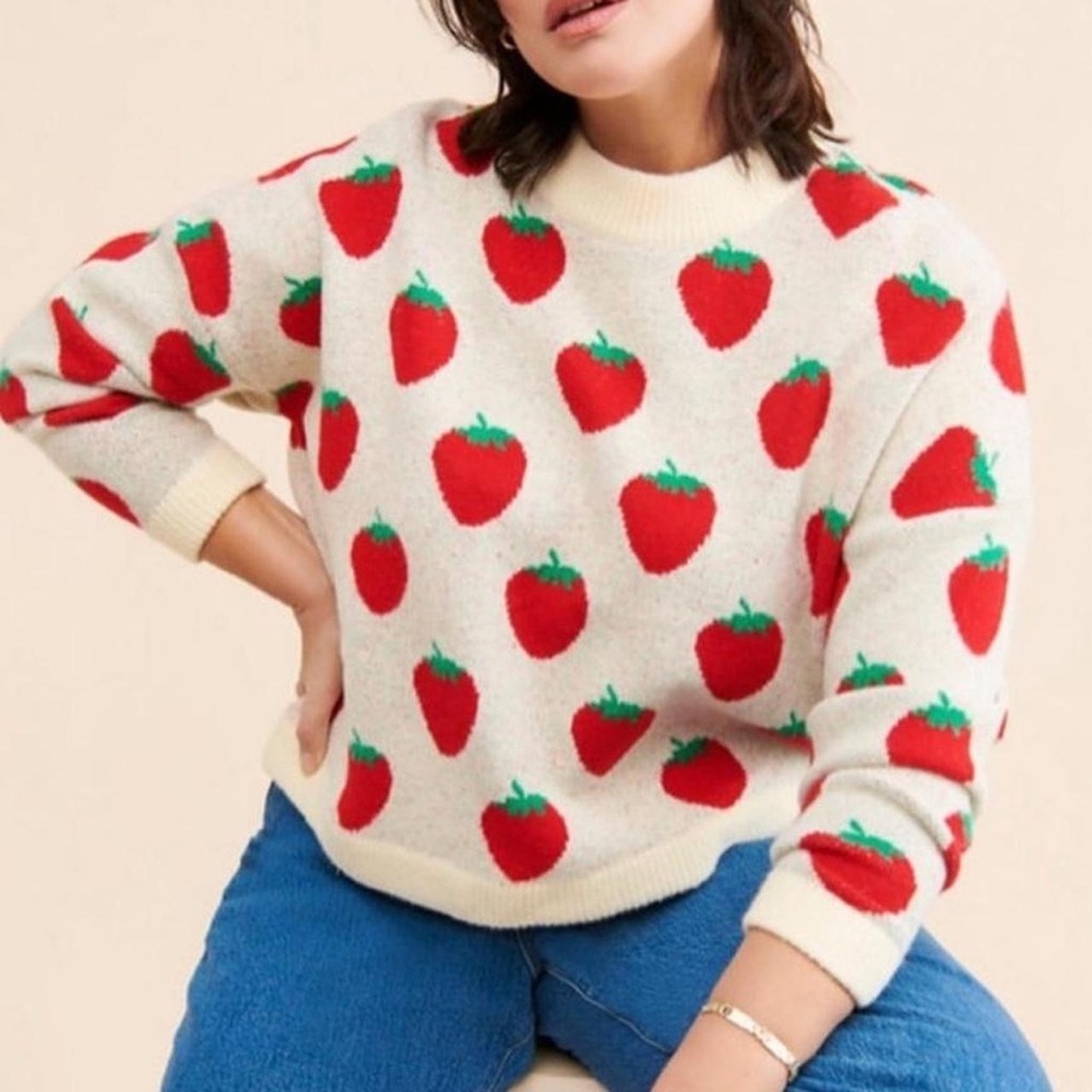 Lisa Says Gah Strawberry Sweater xs/s